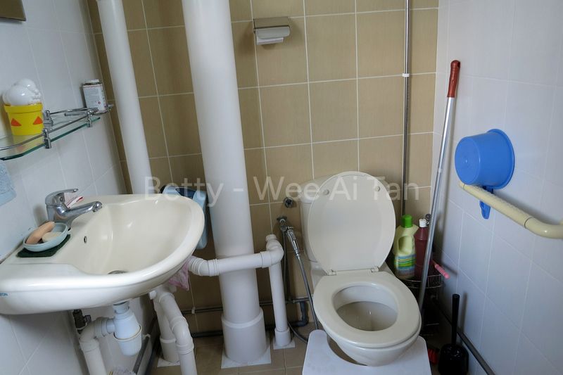 Common Room (HDB) for Rent in  263 Tampines Street 21 - Image 2